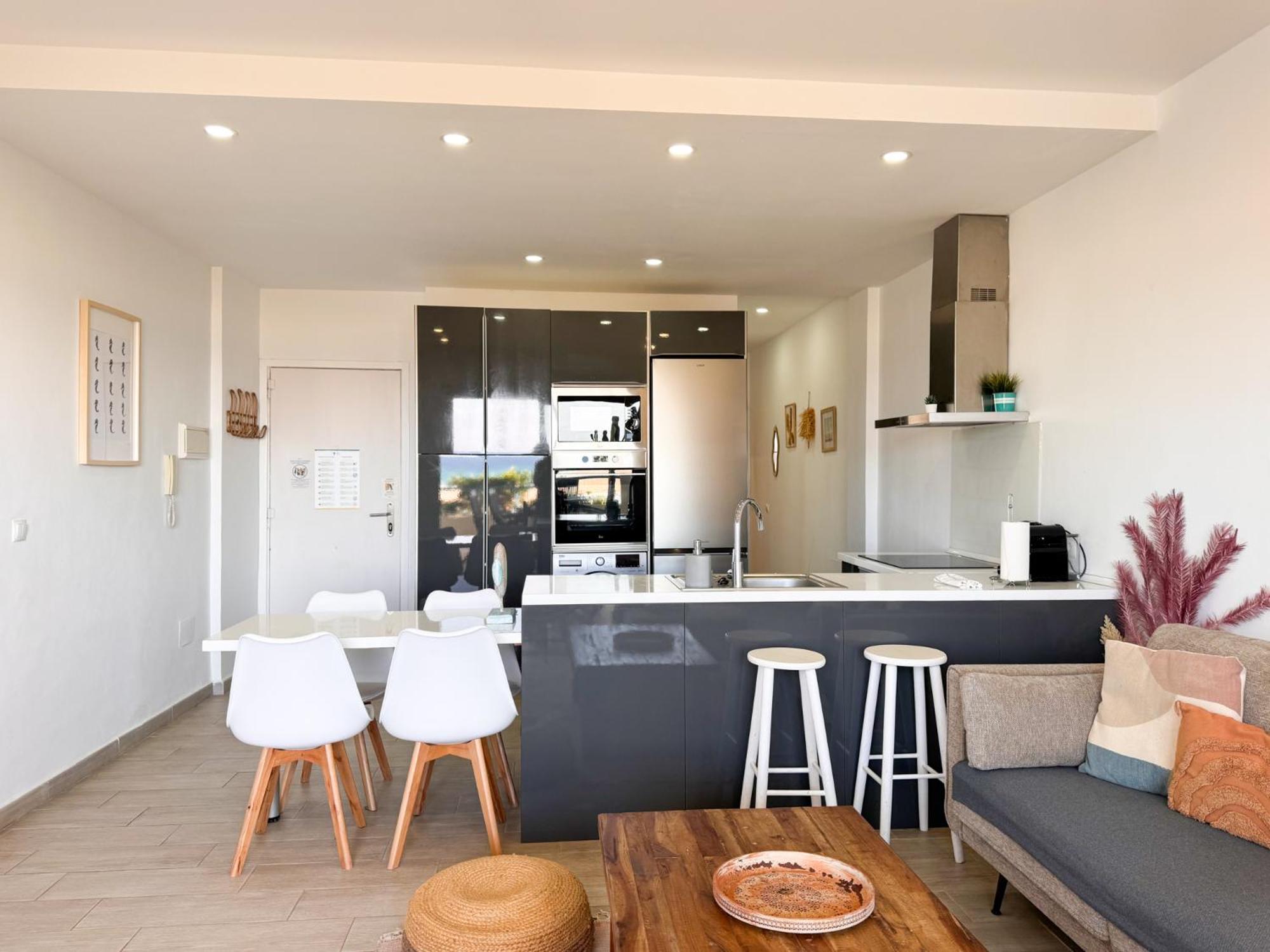 Tarifa Cozy House - Beach Front, Pool, Parking Экстерьер фото