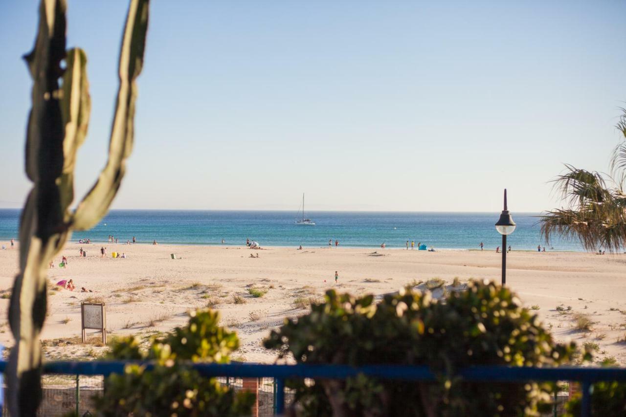 Tarifa Cozy House - Beach Front, Pool, Parking Экстерьер фото