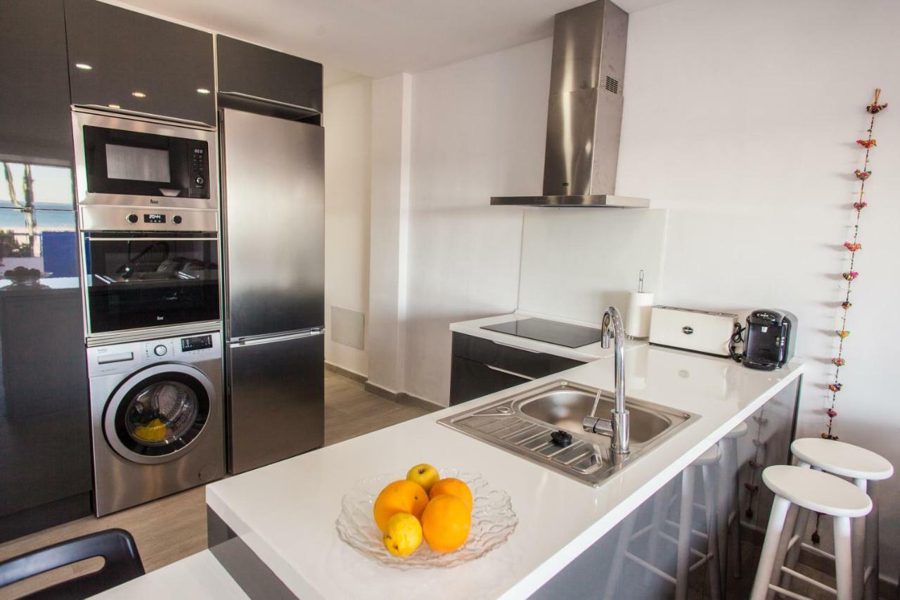 Tarifa Cozy House - Beach Front, Pool, Parking Экстерьер фото